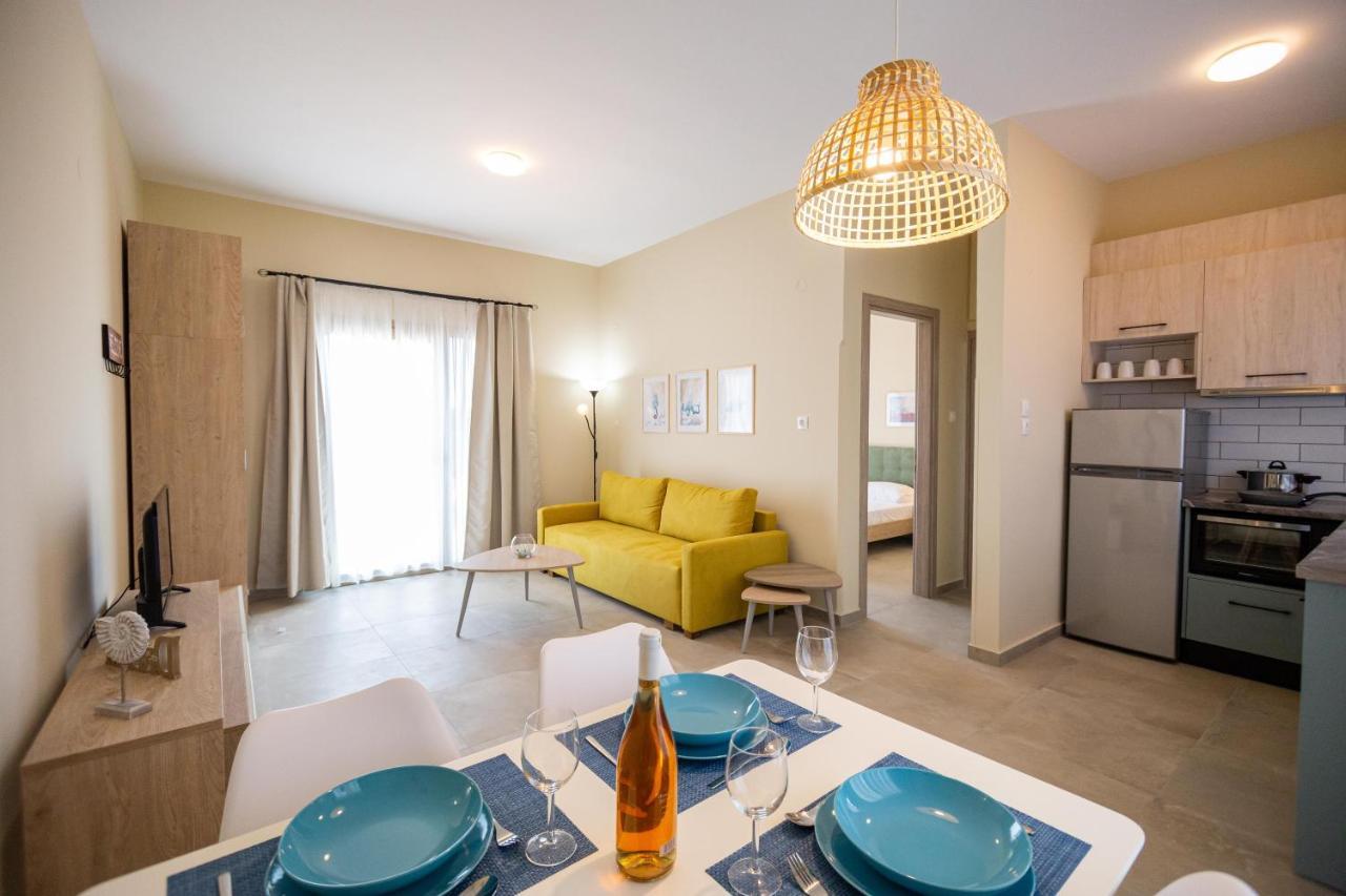 Varkes Suites 1 Néa Potídea Kültér fotó