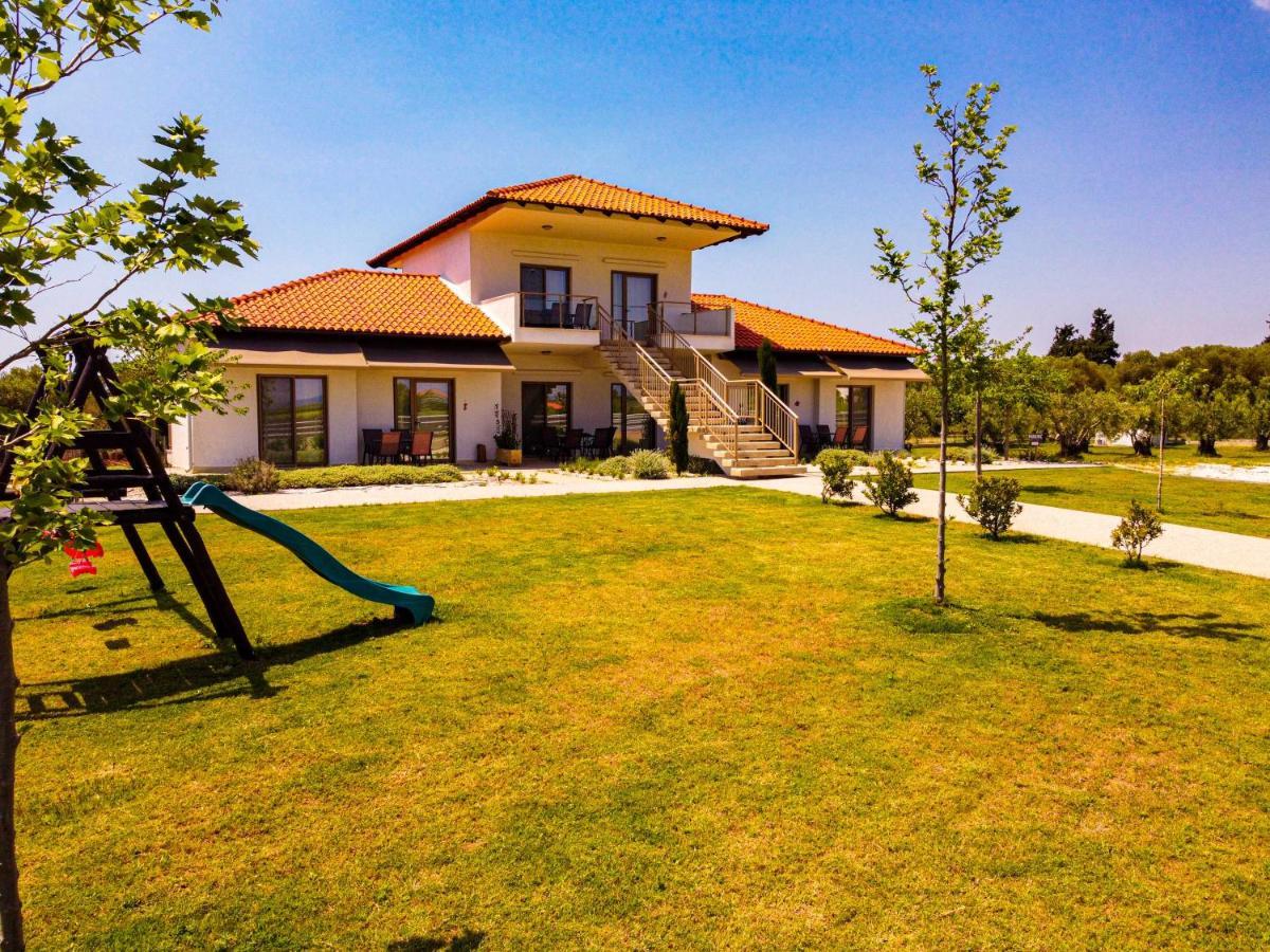 Varkes Suites 1 Néa Potídea Kültér fotó